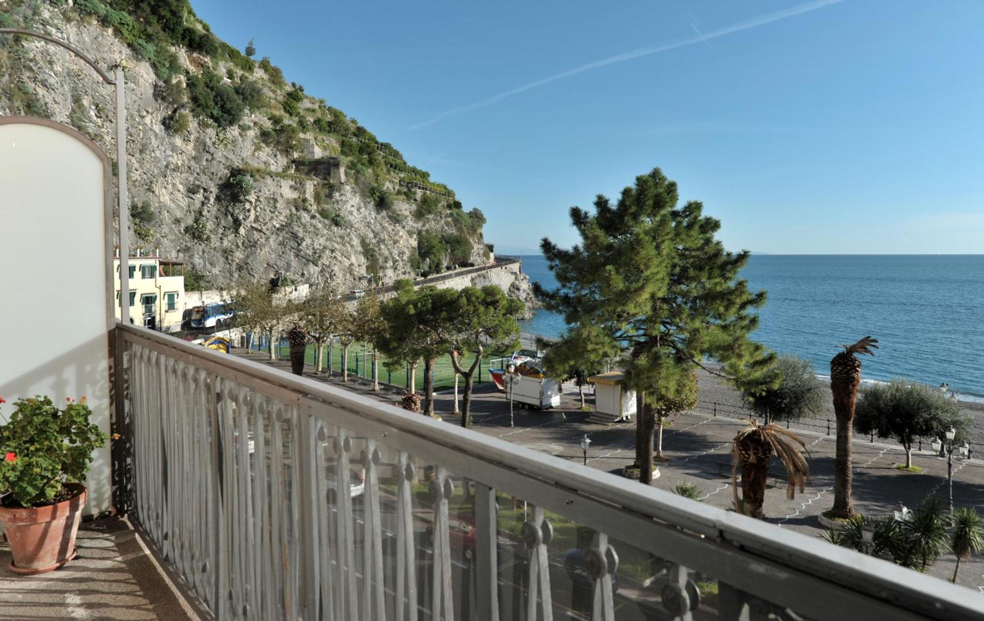 La Tuga - Ravello Accommodation 米诺利 外观 照片